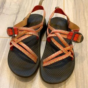 kids chacos!